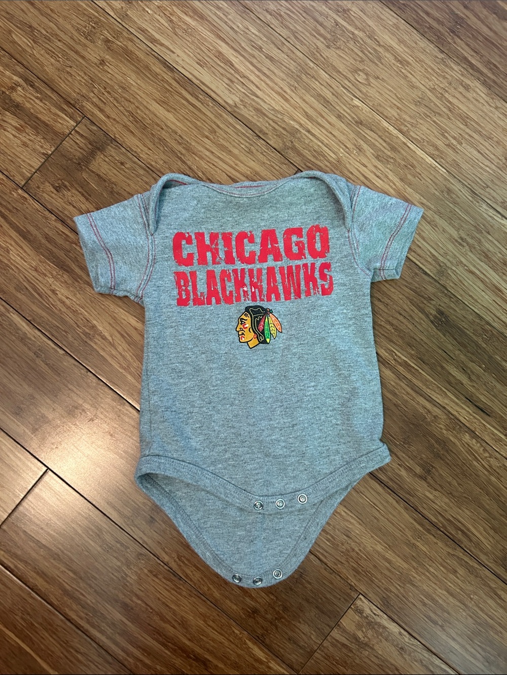 NHL Chicago Blackhawks Gray & Red Infant One-Piece Bodysuit